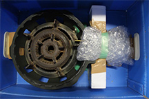 発砲スチロールをあてがいがっちり固定！